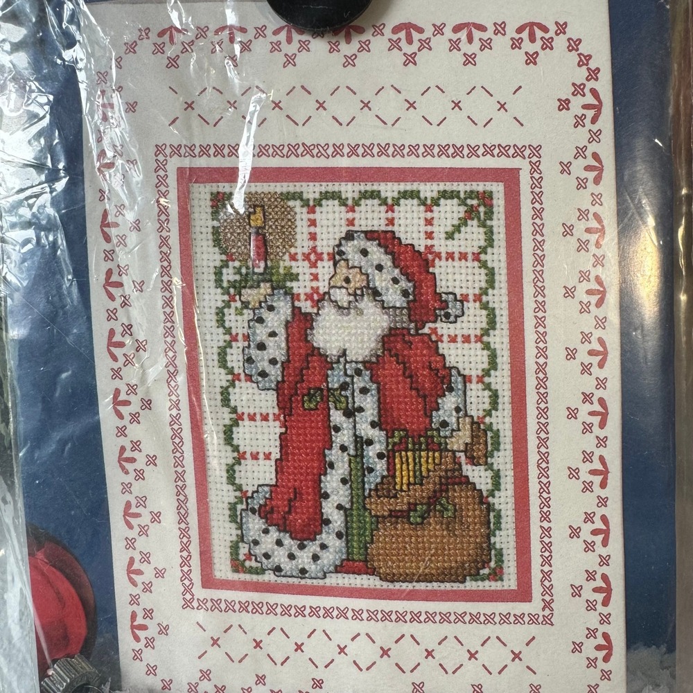Vtg Design Works Crafts Cross Stitch Greeting Kit Santa Claus Christmas Card
